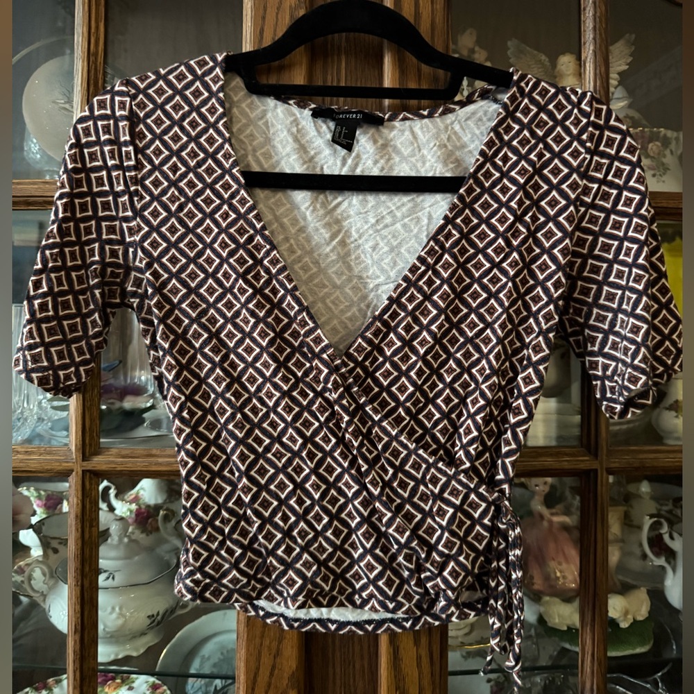 Forever 21 Diamond Pattern Wrap Blouse - Black and White